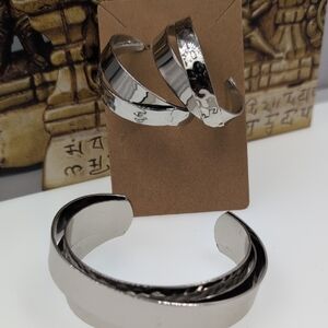 Stella & Dot Shiny Silver Cuff Bracelet and Matching Hoop Set In Excellent Condi